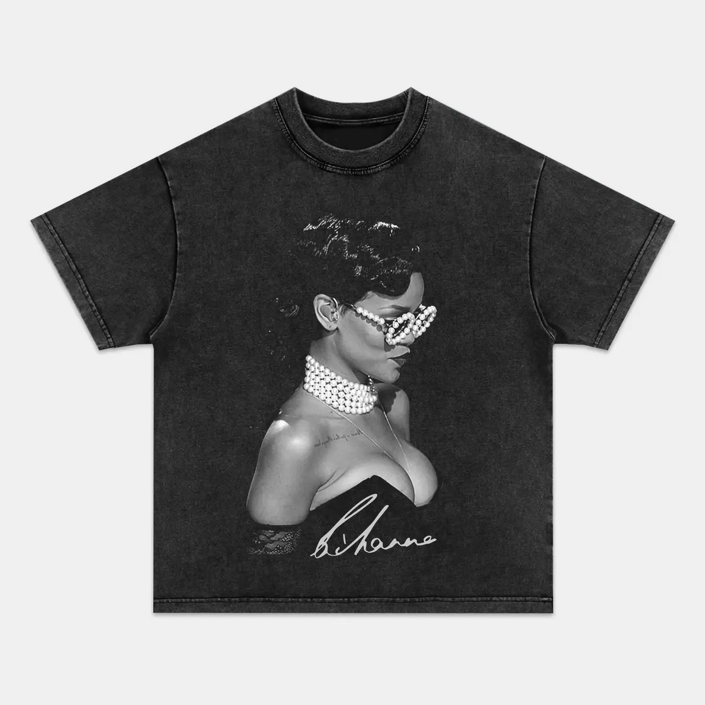 Unisex-Adult Ultra Cotton Washed T-Shirt Graphic  RIHANNA TEE